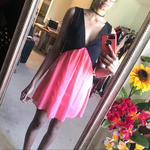 Deep V Pink Party Dress - Picture 8 of 8